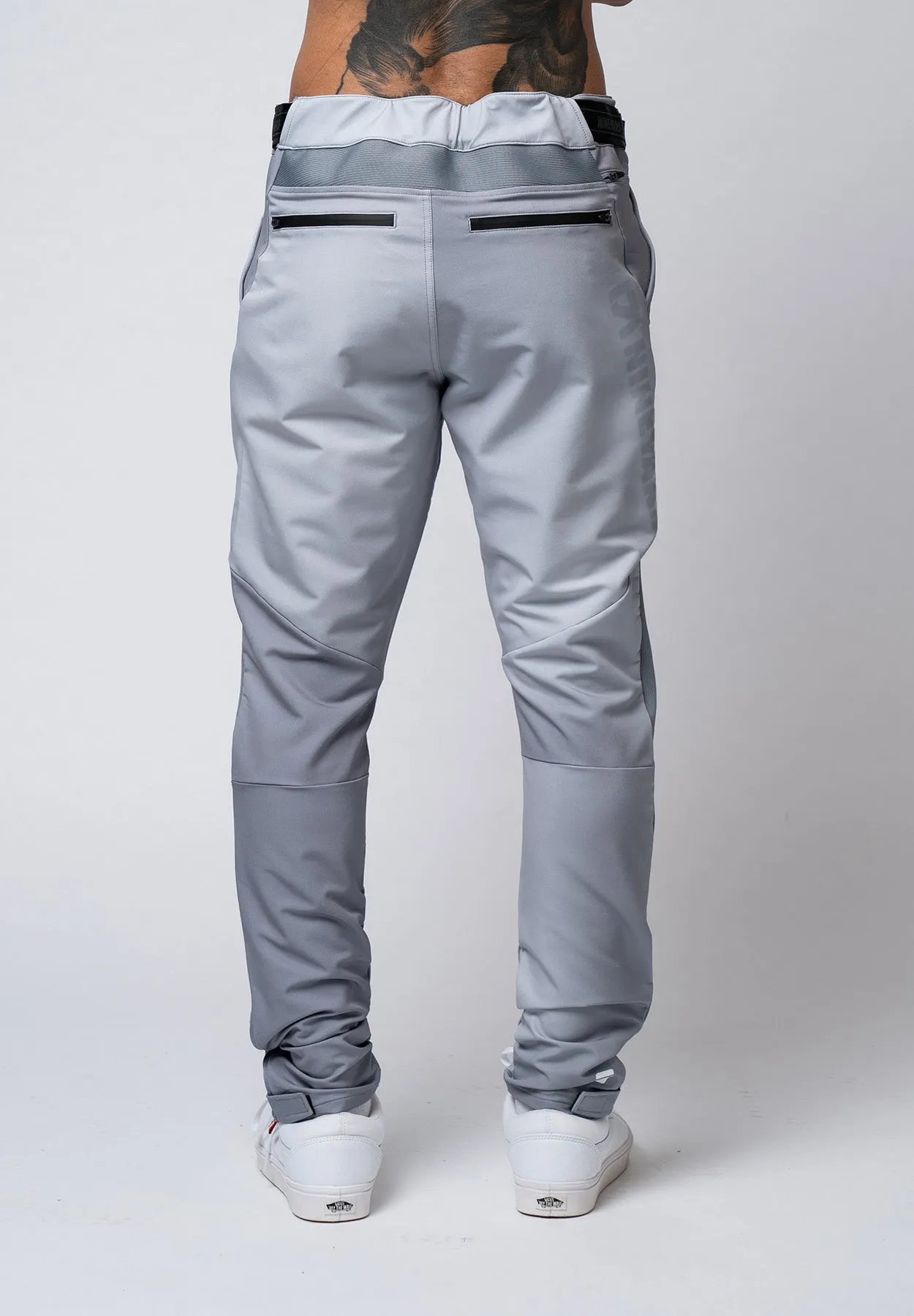 AIRY. Tech Riding Pants