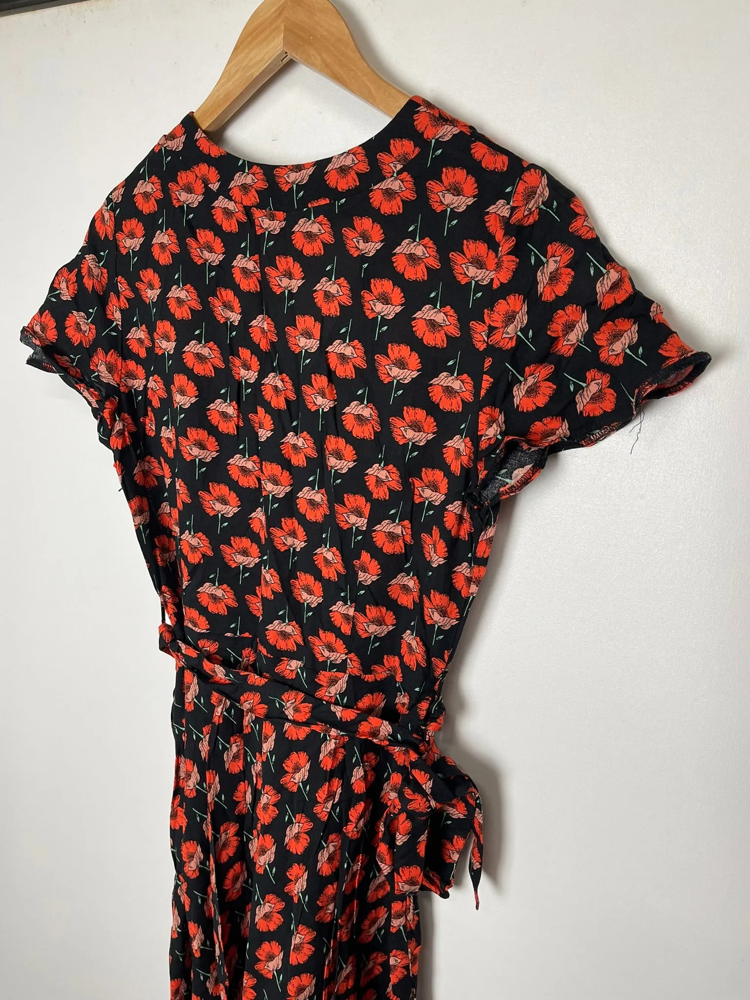 BNWT Dorothy Perkins Black and Orange Floral Dress Size 10